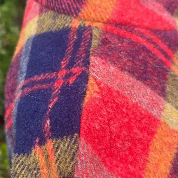 Vintage Red Blue Plaid Wool Blend Cape with Button Closure - Picture 5 of 10